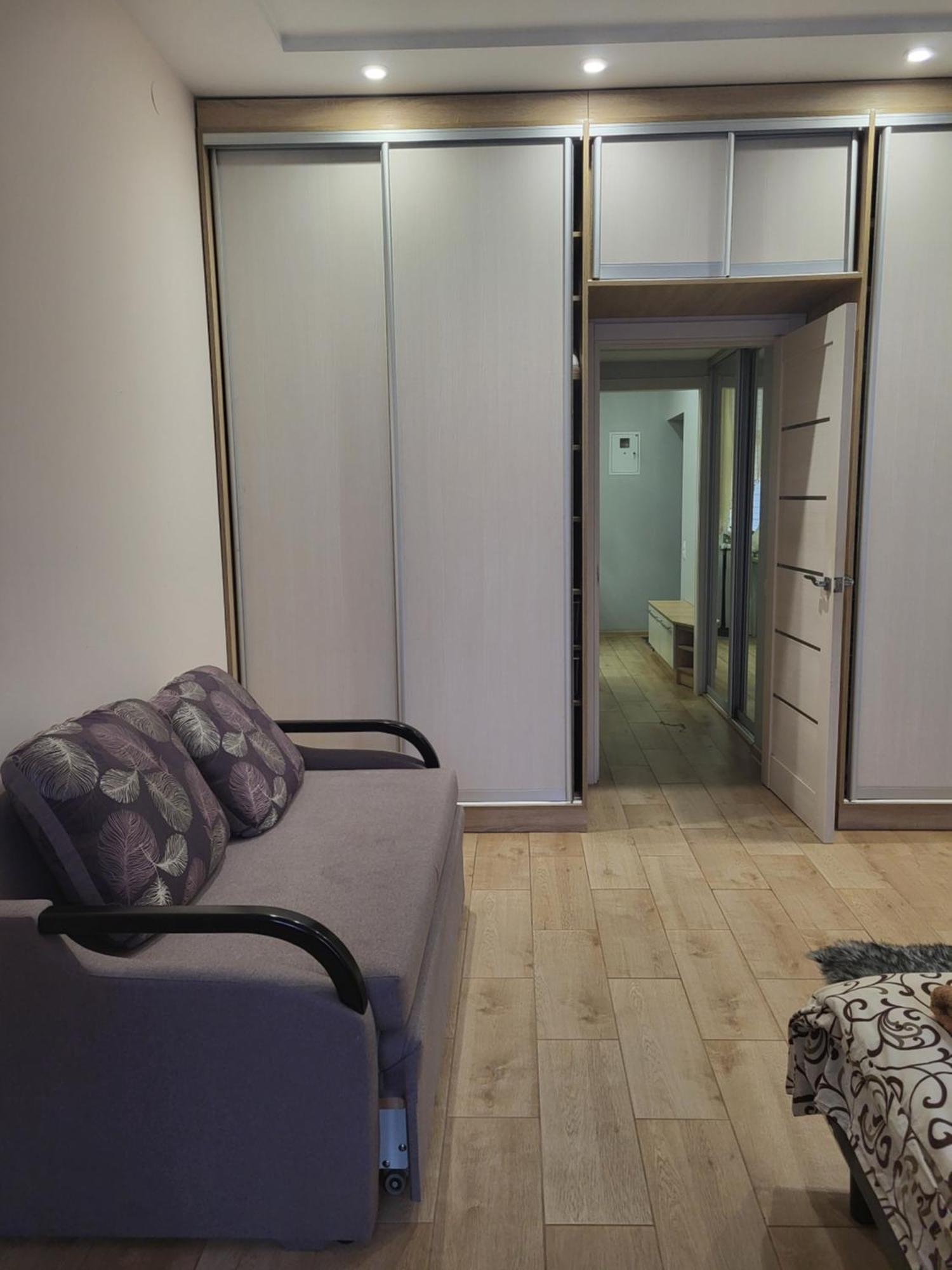 на ярослава мудрого Apartment